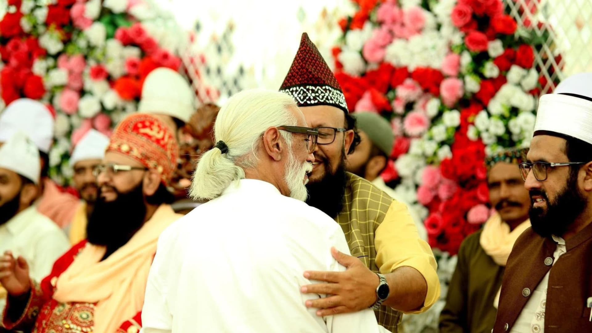 A famous actor seeking spiritual enlightenment from Nawazish.